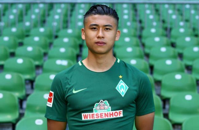 她在最后一 她在最后一